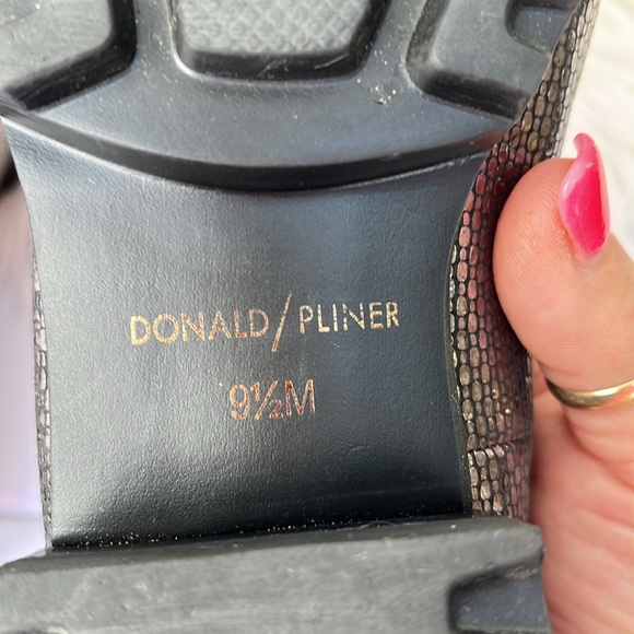 Donald J Pliner ELEN Metallic Platform Loafers Sz: 9.5M - Picture 9 of 16